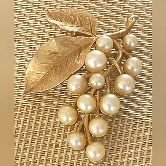 Trifari Jewelry - Crown Trifari Grape Cluster Faux Ivory Pearl Gold Brooch Vintage